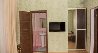 Гостиница Guest House Кameta Адлер Двухместный номер с 2 отдельными кроватями и балконом-4