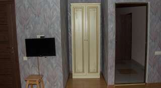 Гостиница Guest House Кameta Адлер Трехместный номер "Комфорт" с душем-4