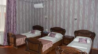 Гостиница Guest House Кameta Адлер Трехместный номер "Комфорт" с душем-2